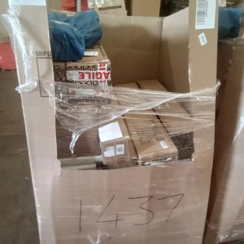 PALLET OF ASSORTED ITEMS INCLUDING GARCARE CORDED POLE HEDGE TRIMMER, SUITCASE, WASHING LINE, SHOWER UNIT, SHELVING UNIT   