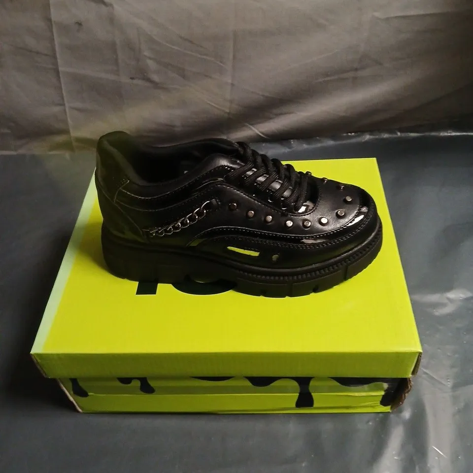 KOI KIDZ BLACK LEATHER CHUNKY-SOLED TRAINERS WITH METAL STUDS AND CHAIN DETAIL, SIZE 12