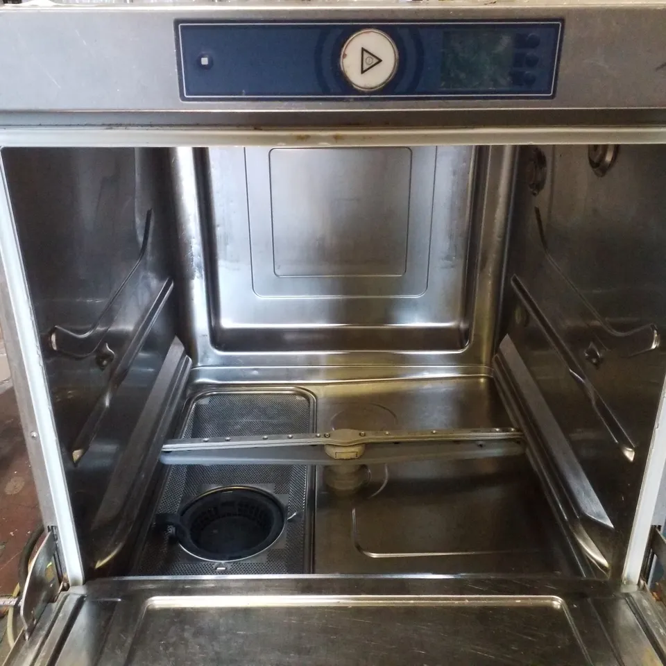 HOBART COMMERCIAL DISHWASHER