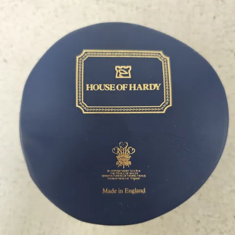 HOUSE OF HARDY BOUGLE REEL MK IV, 3¼IN DIAMETER – CIRCULAR BLUE PRESENTATION CASE