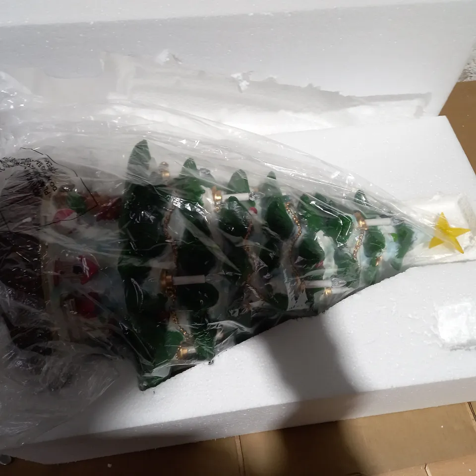 JENNINGS OUTDOOR LED CHRISTMAS TREE