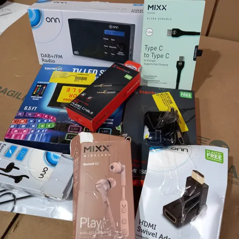LOT OF APPROX. 10 X ITEMS TO INCLUDE ONN DAB+/FM RADIO, BLACKWEB 3 WAY HDMI SELECTOR, MIXX TYPE C TO TYPE C CHARGING CABLE, TZUMI TV LED STRIP, MIXX WIRELESS EARPHONES, ETC.