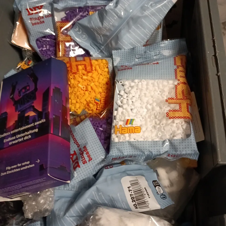 APPROXIMATELY 20 ASSORTED TOYS INCLUDING JUMP COMICS SWORD  MUSICAL RECORDER AND PACKET OF SINGLE COLOURED BEADS 