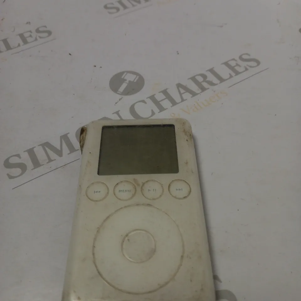 APPLE IPOD 15GB MODEL A1040