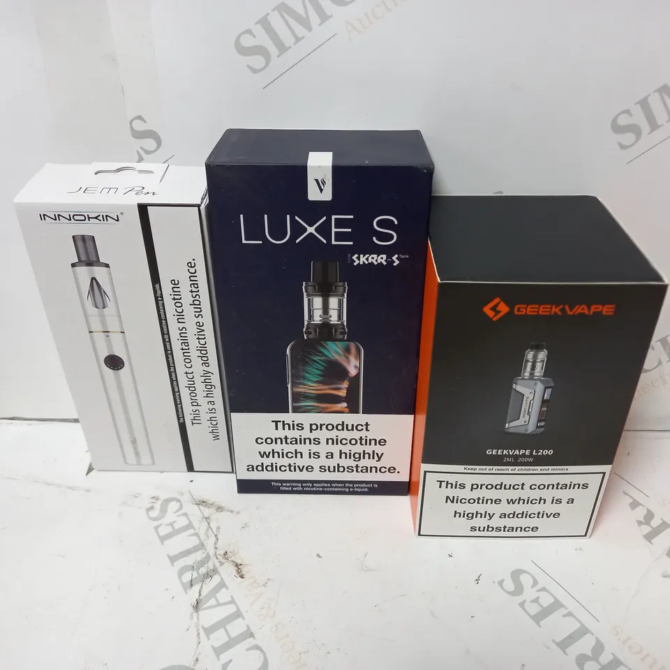 BOX OF APPROXIMATELY 20 ASSORTED E-CIGARETTES