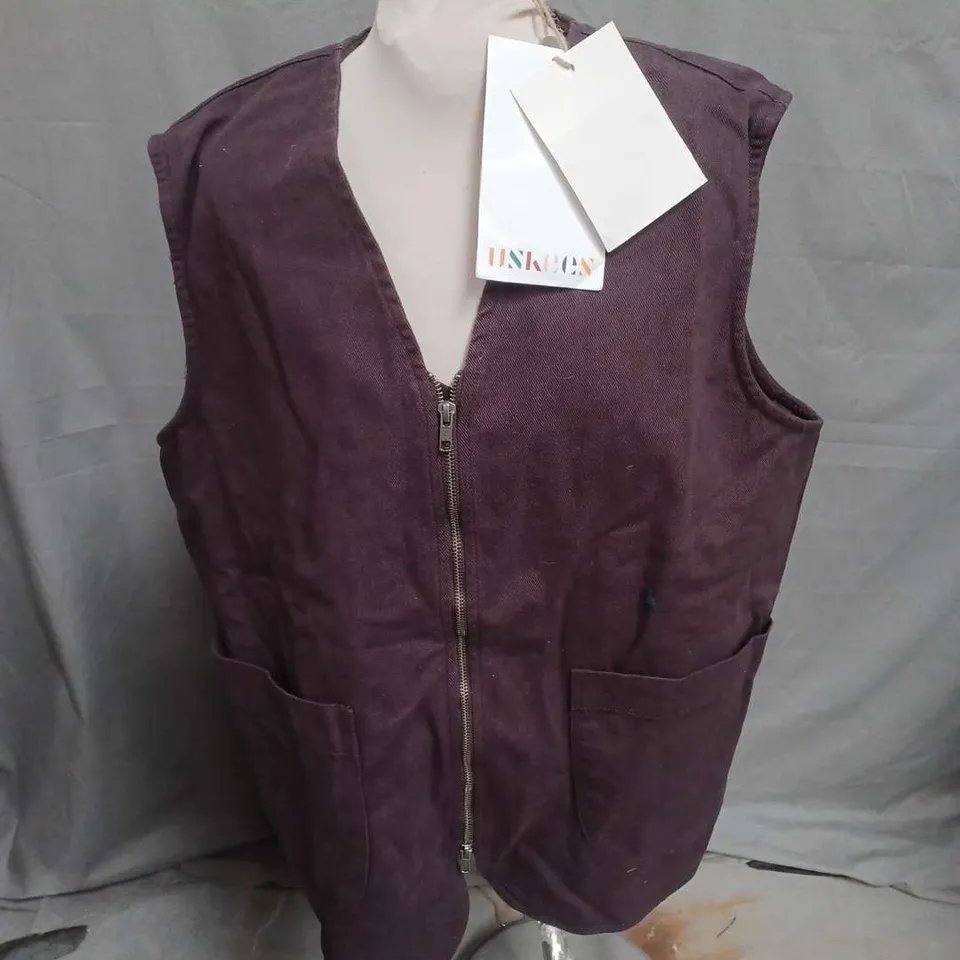 USKEES DRILL ZIP-UP VEST IN DARK PLUM SIZE L