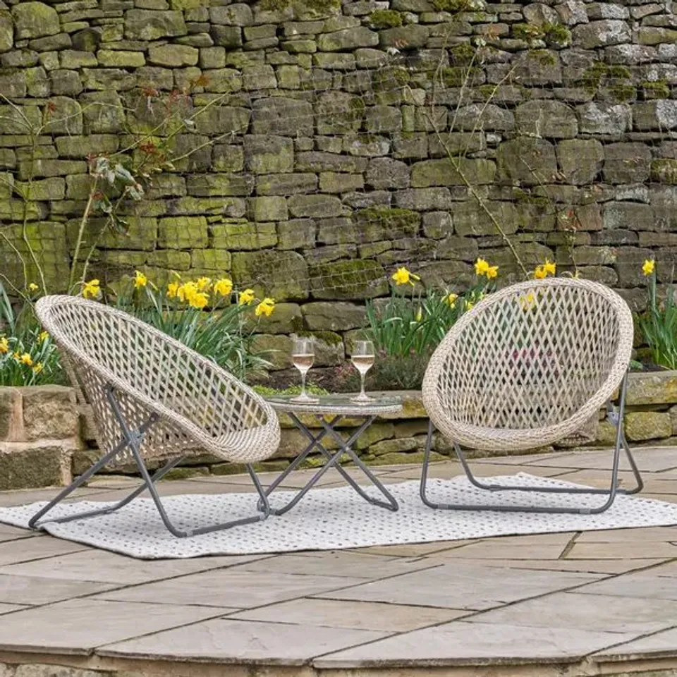 BOXED PACIFIC LIFESTYLE TOBS FOLDABLE OUTDOOR LOUNGERS SET