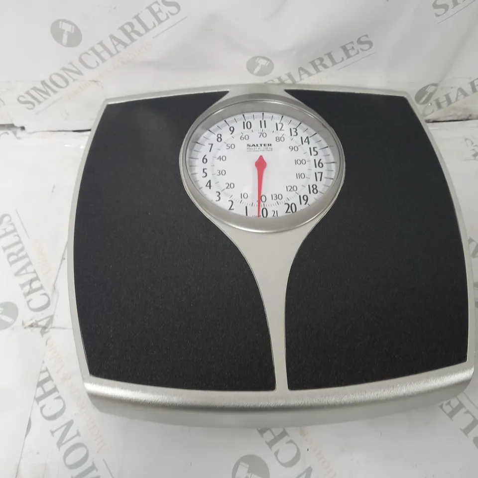 BOXED SALTER SPEEDO DIAL MECHANICAL SCALE