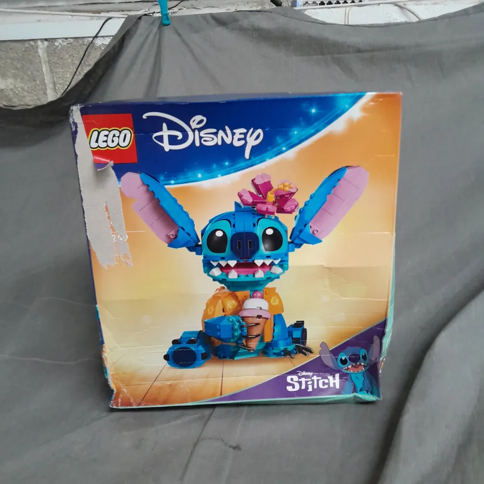 BOXED LEGO DISNEY STITCH 43249