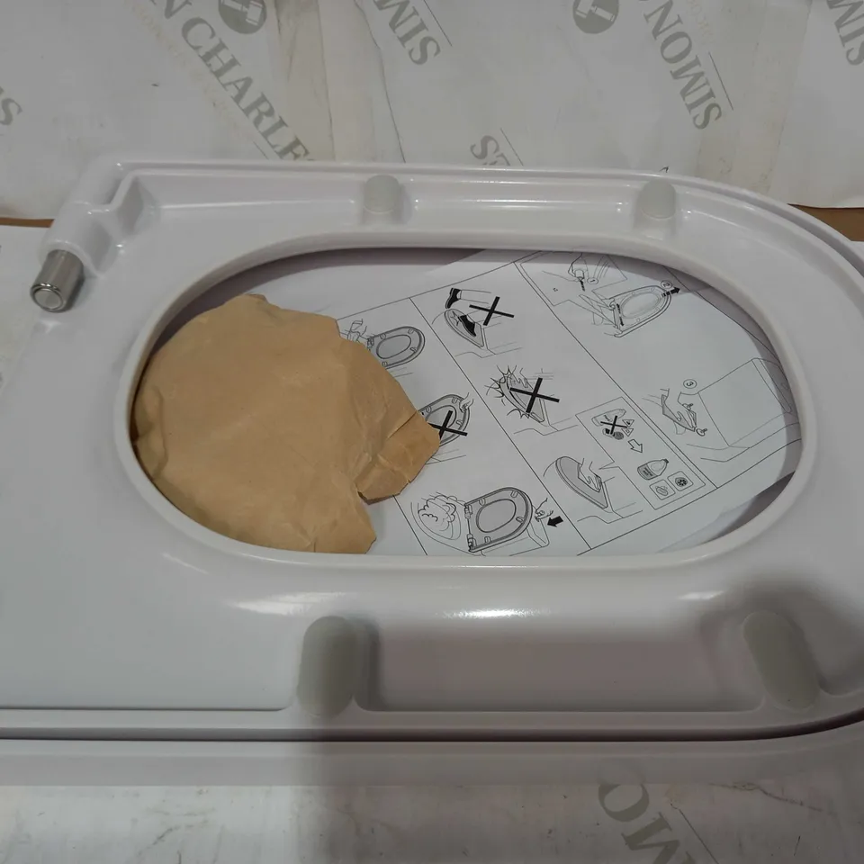 ROCA THE GAP STANDARD TOILET SEAT