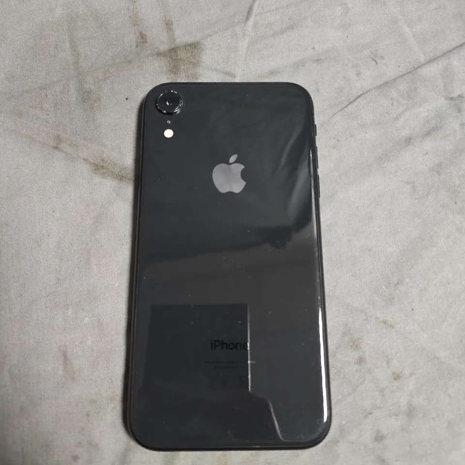 APPLE IPHONE XR SMARTPHONE 