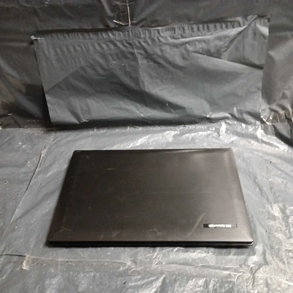 RM NOTEBOOK 320 LAPTOP – INTEL CORE I3-2370M, 4GB RAM, WINDOWS 7 PRO - NO BATTERY