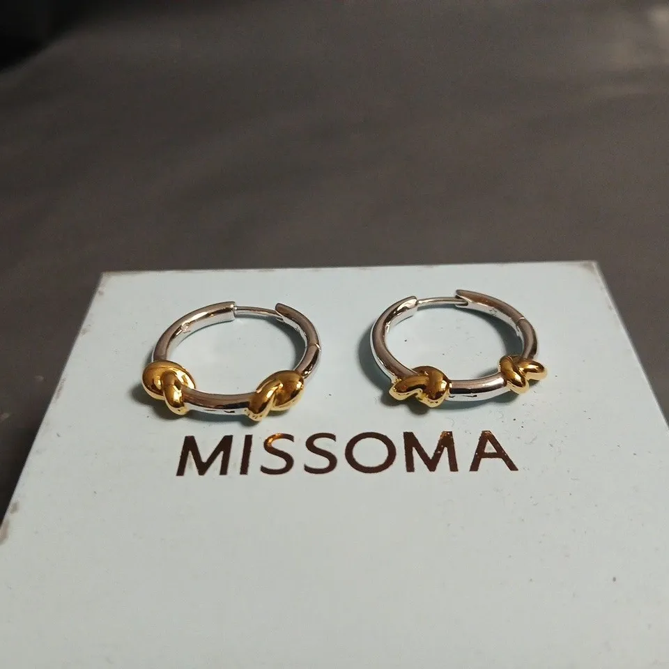 MISSOMA TWO-TONE HOOP EARRINGS WITH KNOT DETAIL – SILVER & GOLD (PAIR)