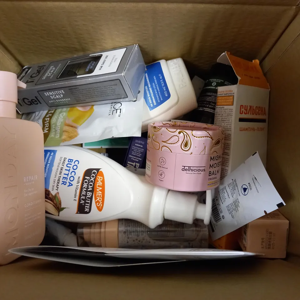 BOX OF APPROXIMATELY 20 ASSORTED COSMETICS TO INCLUDE COCOA BUTTER, OLAPLEX TREATMENT, MONDAY SERUM ETC