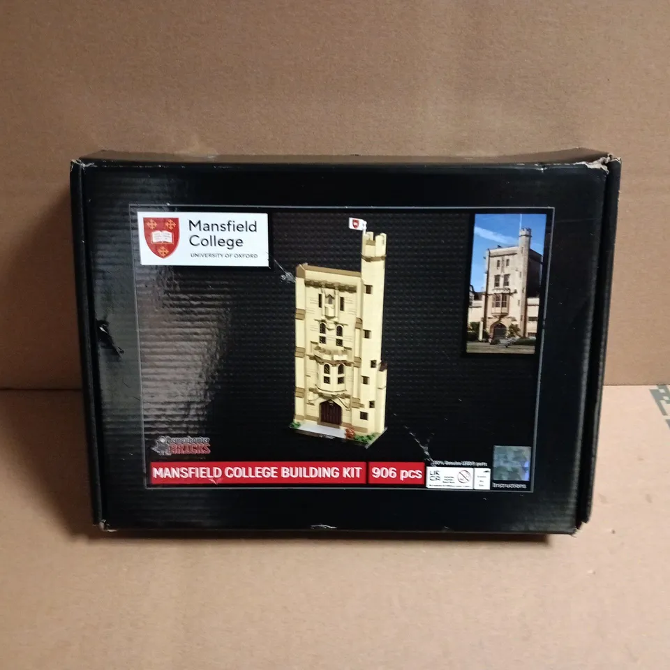 MANSFIELD COLLEGE BUILDING KIT – 906 PIECES, BOXED
