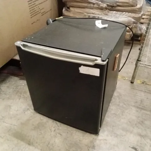 COUNTERTOP 35L FREEZER, BLACK - MODEL; 2000007
