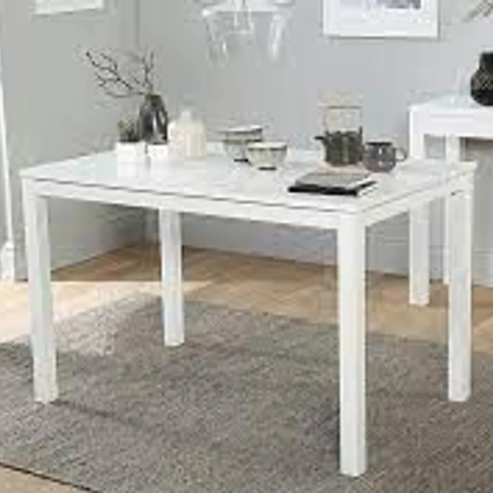 BOXED DESIGNER MILTON WHITE 120cm DINING TABLE