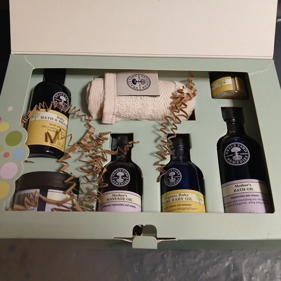 NEAL'S YARD REMEDIES ORGANIC MOTHER & BABY COLLECTION – BOXED BATH & MASSAGE OILS