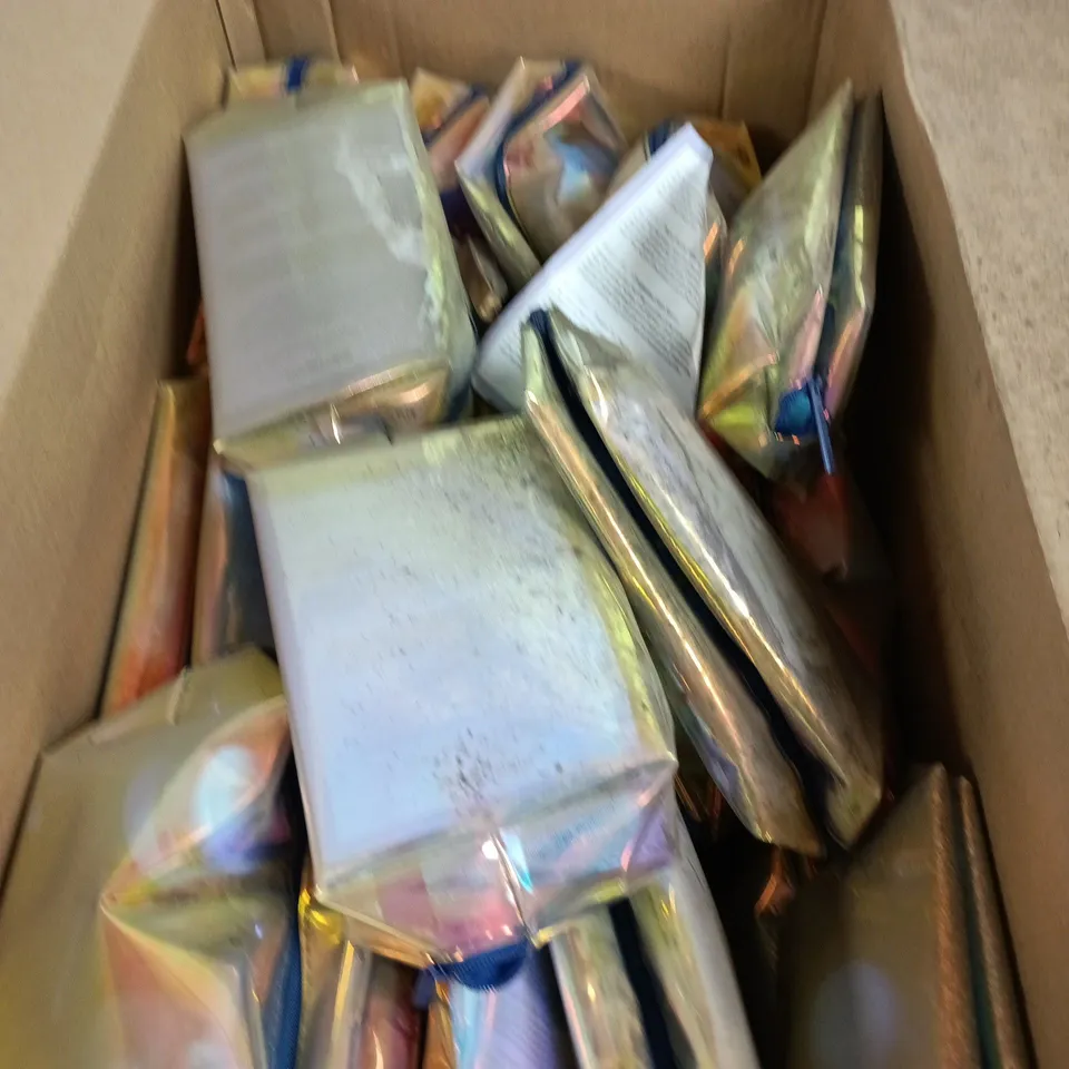 A BOX OF A LARGE AMOUNT OF COSMETIC BAGS WITH COSMETICS INSIDE (NOT ALL BAGS CONFIRMED TO HAVE COSMETICS INSIDE)
