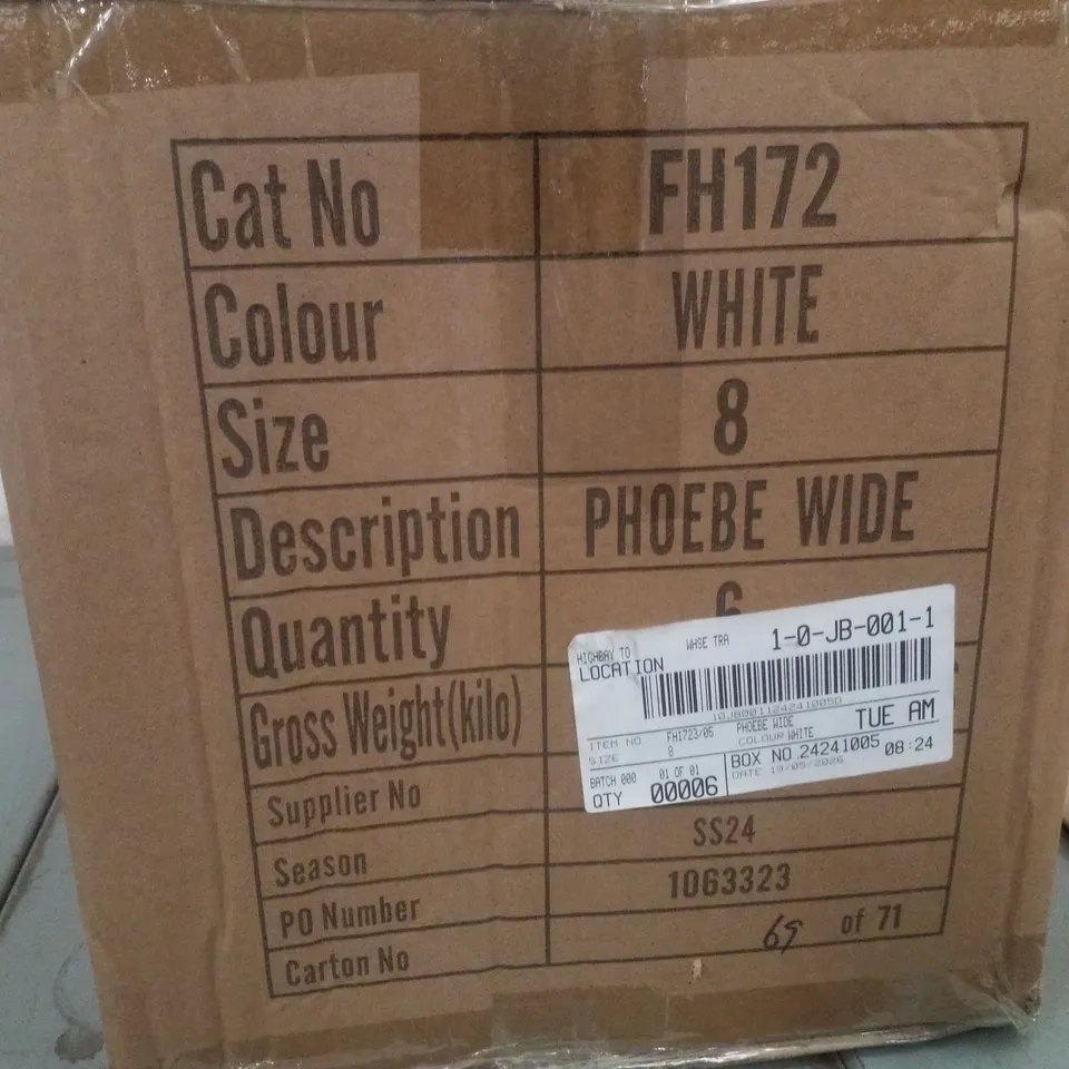 BOX CONTAINING APPROXIMATELY 6 PAIRS OF BRAND NEW SIMPLY BE WHITE PHOEBE WIDE SANDALS - SIZE 8