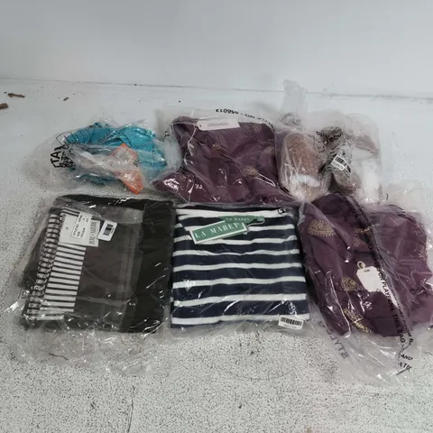 APPROXIMATELY 30 ASSORTED CLOTHING ITEMS IN VARIOUS SIZES, STYLES & COLOURS TO INCLUDE BRANDS SUCH AS LA MAREY, PURE & NATURAL, REGATTA, ETC - COLLECTION ONLY