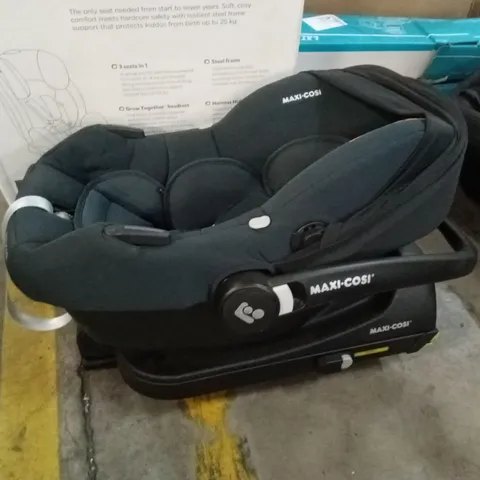 MAXI-COSI I-SIZE CAR SEAT AND BASE