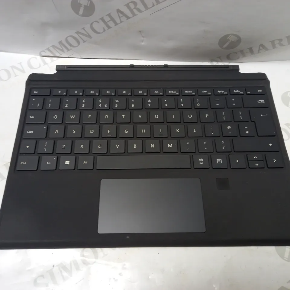 MICROSOFT SURFACE PRO TYPE COVER WITH FINGERPRINT ID READER 