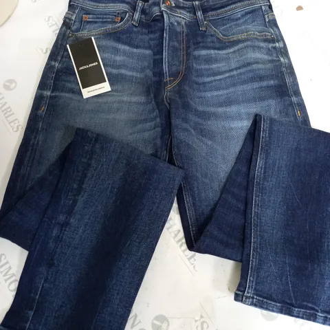 JACK & JONES COMFORT MIKE REGULAR RISE JEANS - W30 L32