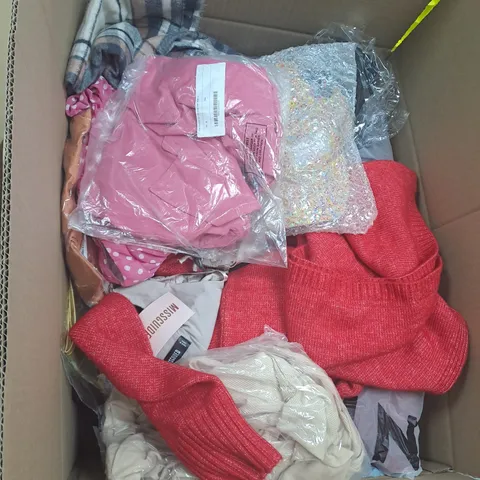 BOX OF APPROX. 25 ASSORTED CLOTHING VARYING IN SIZE/COLOUR/STYLE TO INCLUDE: TOPS, TROUSERS, JUMPERS