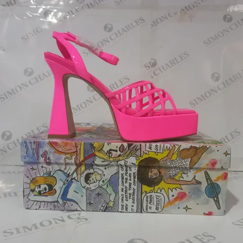 BOXED PAIR OF JEFFREY CAMPBELL OPEN TOE HIGH HEEL PLATFORM SANDALS IN PINK SIZE 8