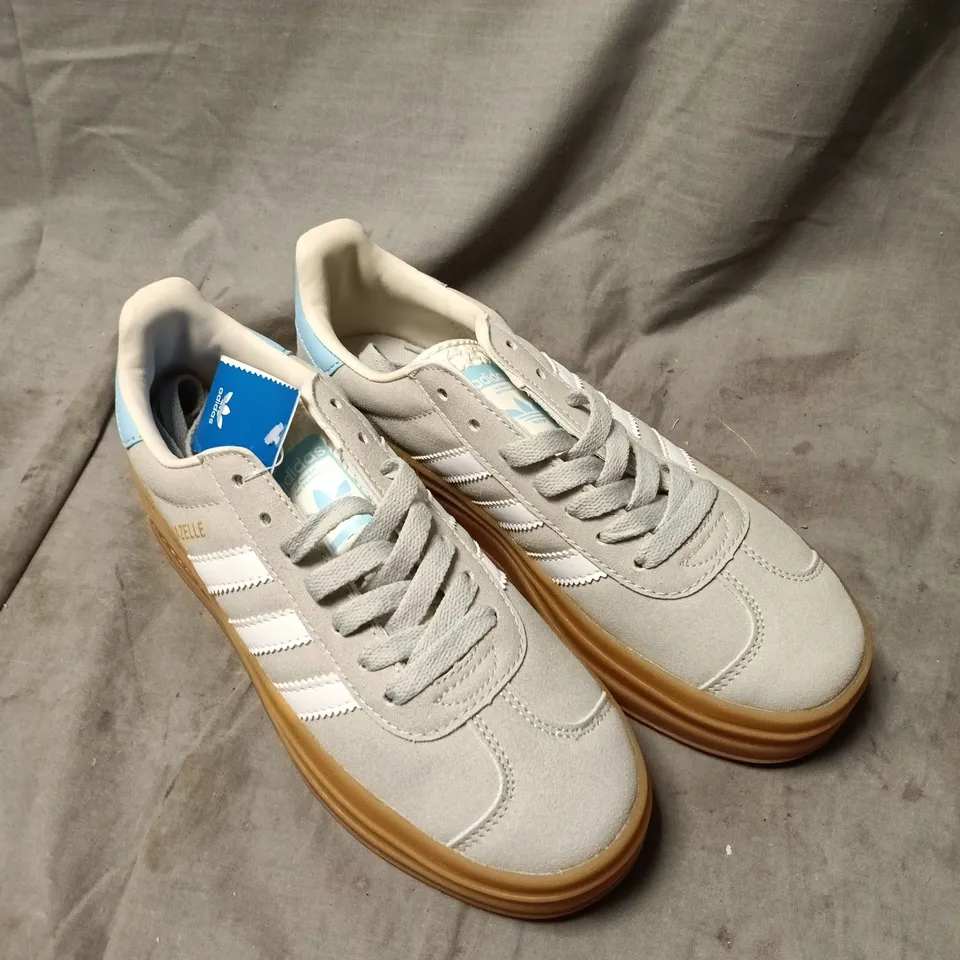 ADIDAS GAZELLE GREY SUEDE TRAINERS – GUM SOLE SIZE 6