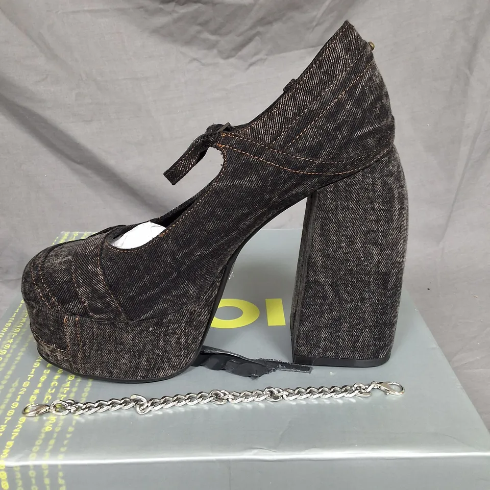 BOXED KOI FADED DENIM PLATFORM JEELS IN BLACK - UK6