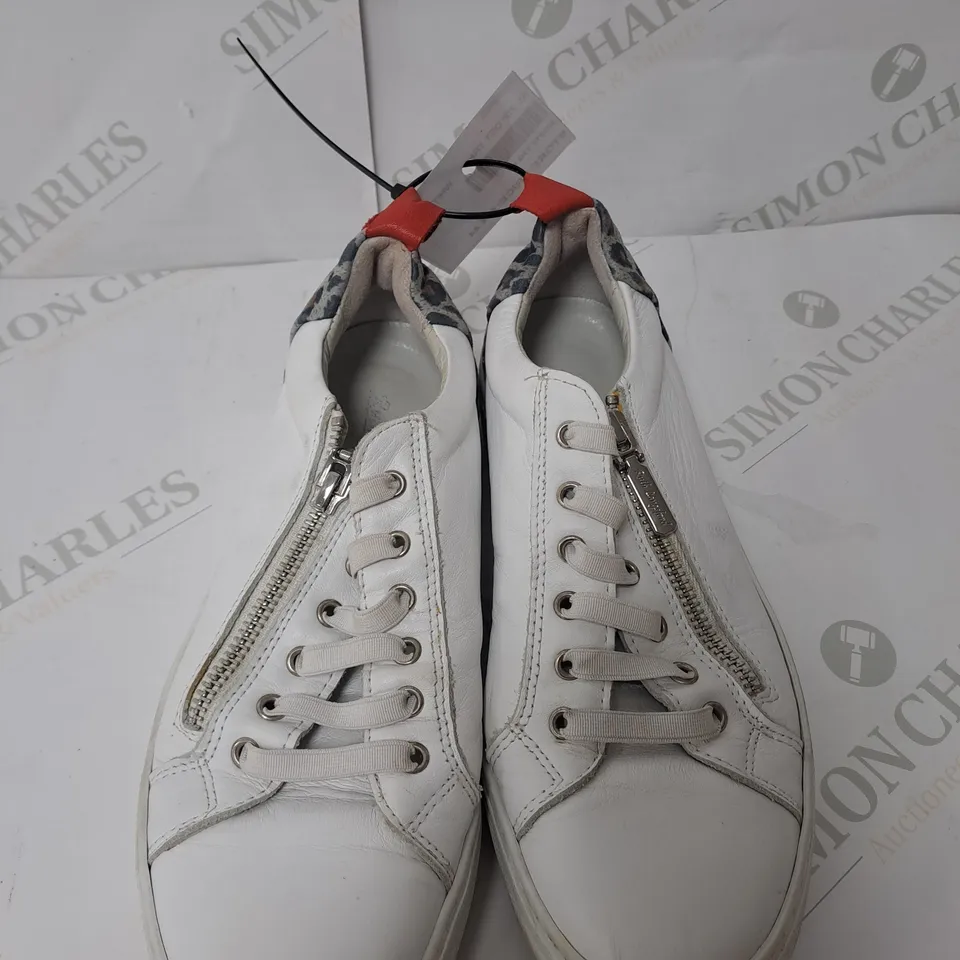 WHITE LEATHER TRAINERS HEEL LEOPAERD PRINT SIZE 5
