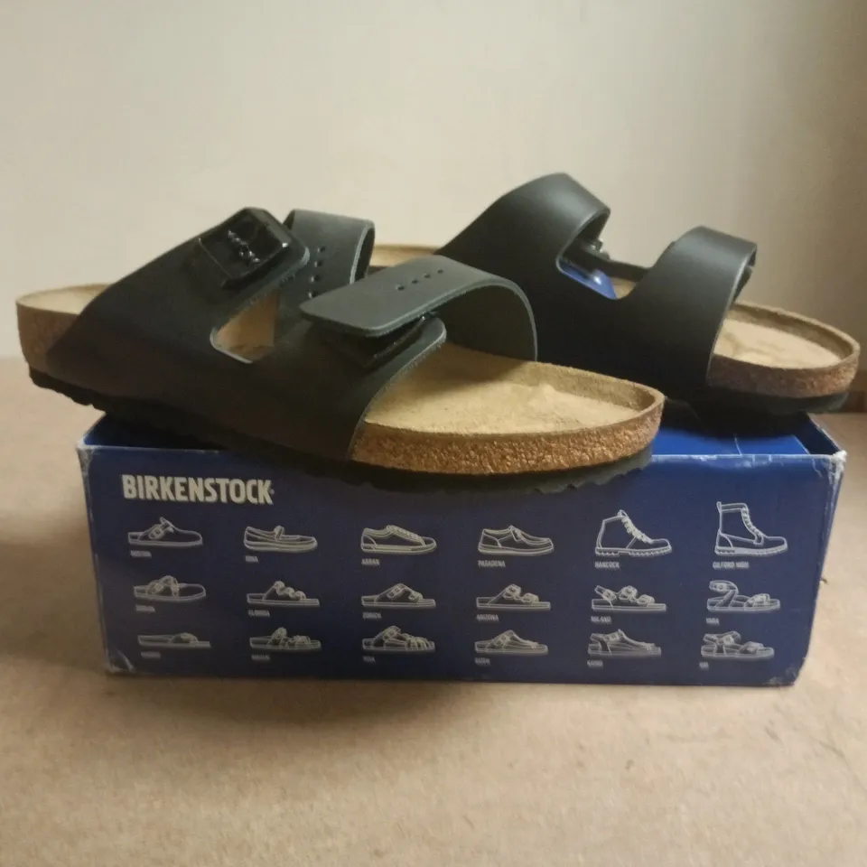 BOXED PAIR OF BIRKENSTOCK OPEN TOE SANDALS IN BLACK SIZE EU 46