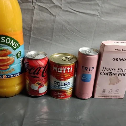 APPROXIMATELY 10 ASSORTED FOOD ITEMS TO INCLUDE - ROBINSONS JUICE, COCA-COLA AND COFFEE PODS