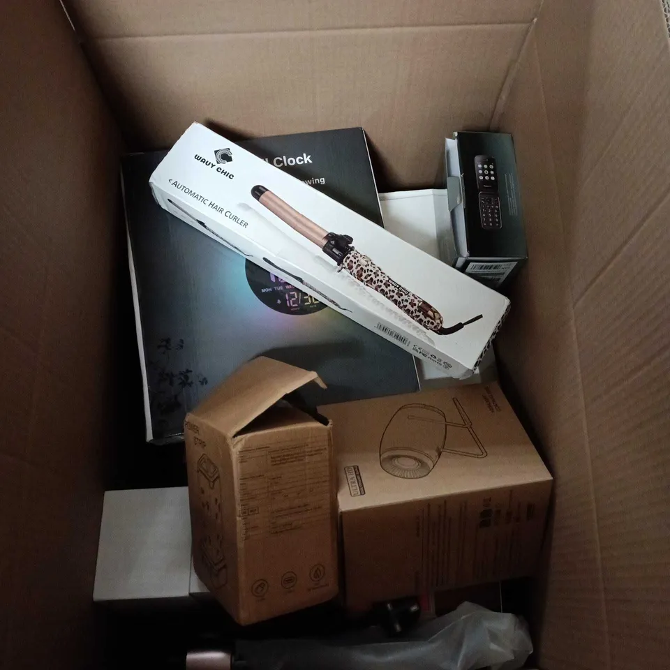 BOX OF APPROXIMATELY 12 ASSORTED HOUSEHOLD ITEMS TO INCLUDE WAVY CHIC HAIR CURLER, ULTRA HD PROJECTOR, POWER STRIP ETC