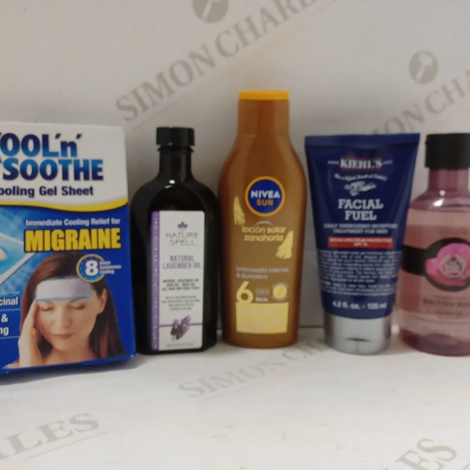 BOX OF APPROX 20 ASSORTED HEALTH AND BEAUTY ITEMS TO INCLUDE - KOOLN SOOTHE COOLING GEL SHEET MIGRAINE - NEVEA SUN - NATURE SPELL LAVENDER OIL ECT