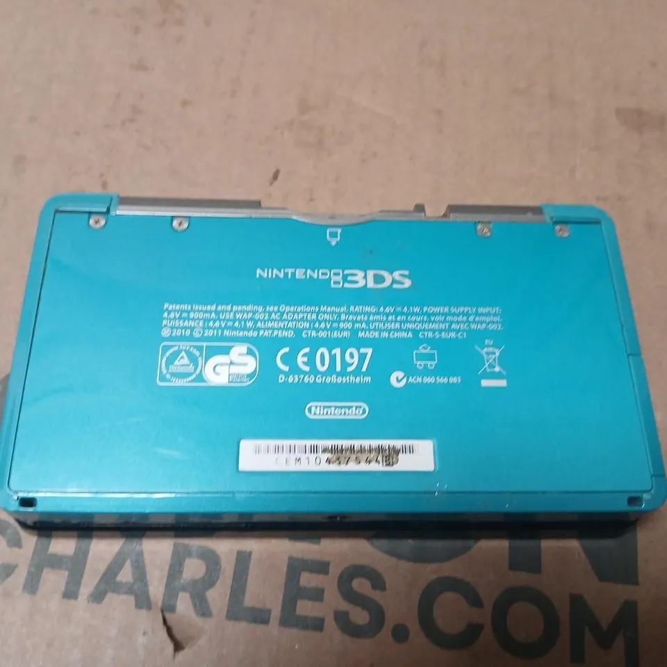 NINTENDO 3DS HANDHELD CONSOLE – AQUA BLUE
