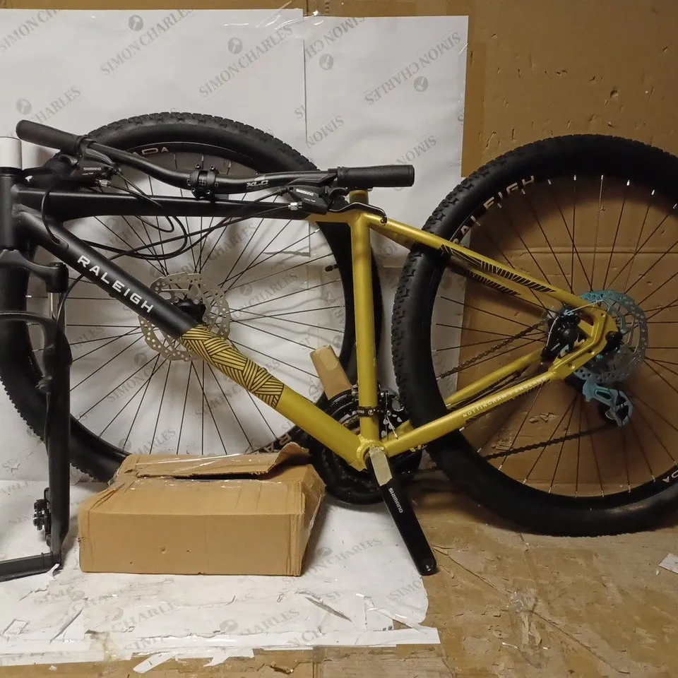STRADA X MENS TOURNEY 21 SPD BIKE - COLLECTION ONLY RRP £449.99