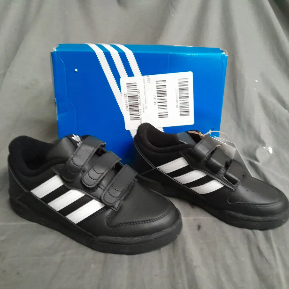 ADIDAS BLACK COURT 2 - UK 12K