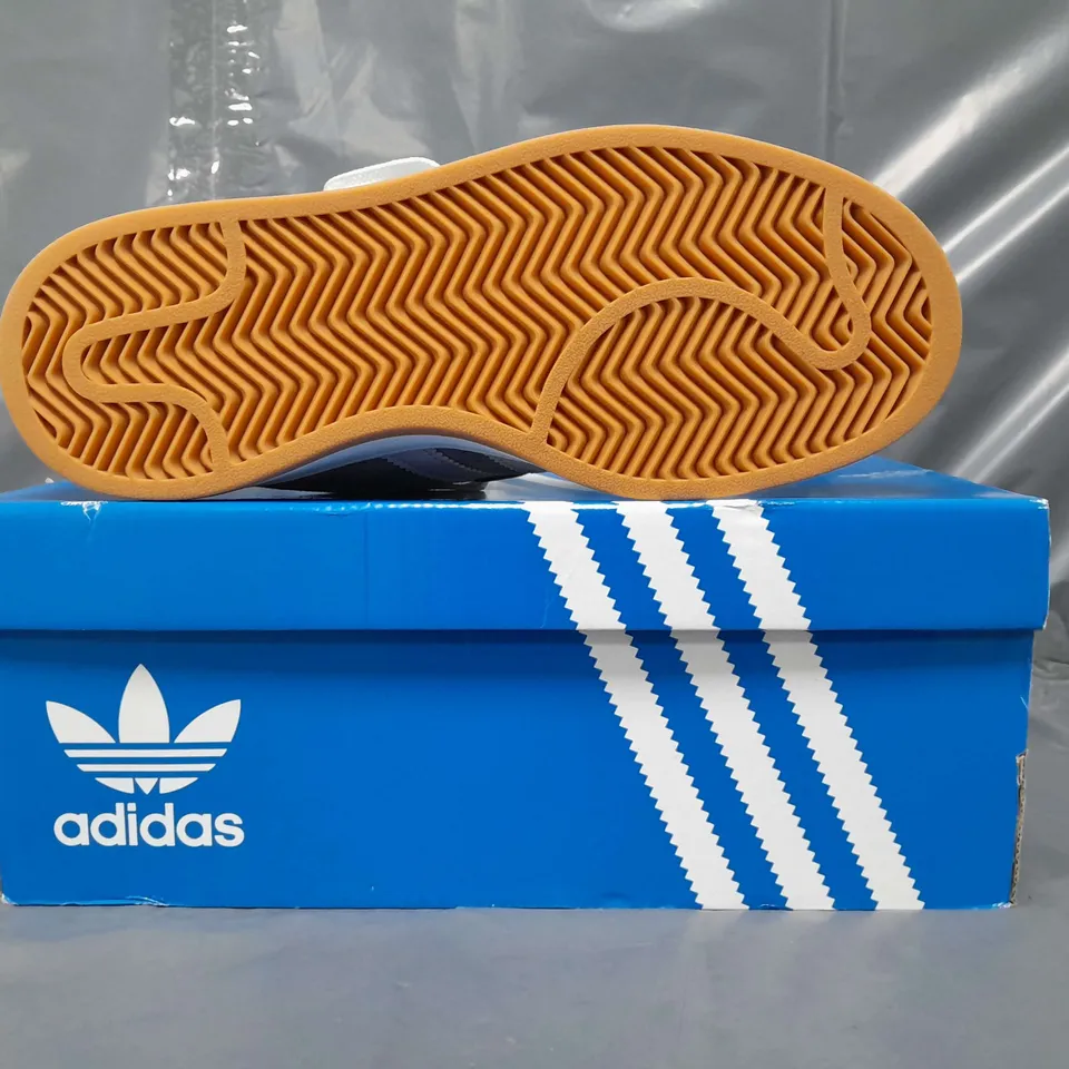 BOXED PAIR OF ADIDAS CAMPUS 00S SHOES IN GREY/WHITE UK SIZE 5.5