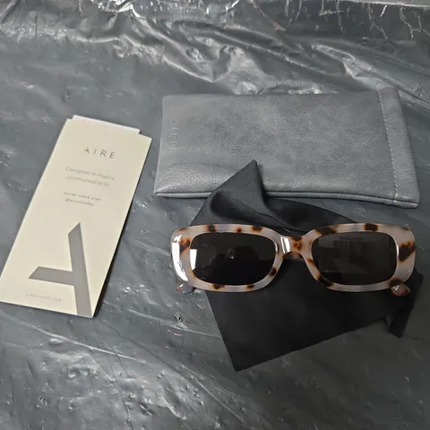 AIRE CERES COOKIE TORT SUNGLASS