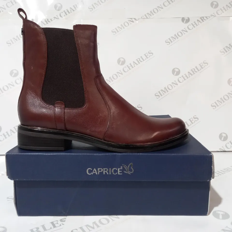 BOXED PAIR OF CAPRICE ANKLE BOOTS IN CHESTNUT UK SIZE 7.5