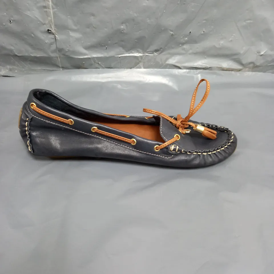 MODA IN PELLE LOAFERS BLUE SIZE EU 41