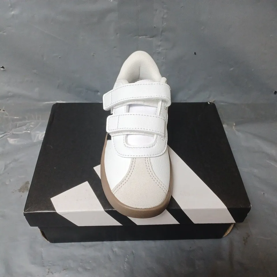 BOXED PAIR OF KIDS ADIDAS VL COURT 3.0 TRAINERS - UK SIZE 8 