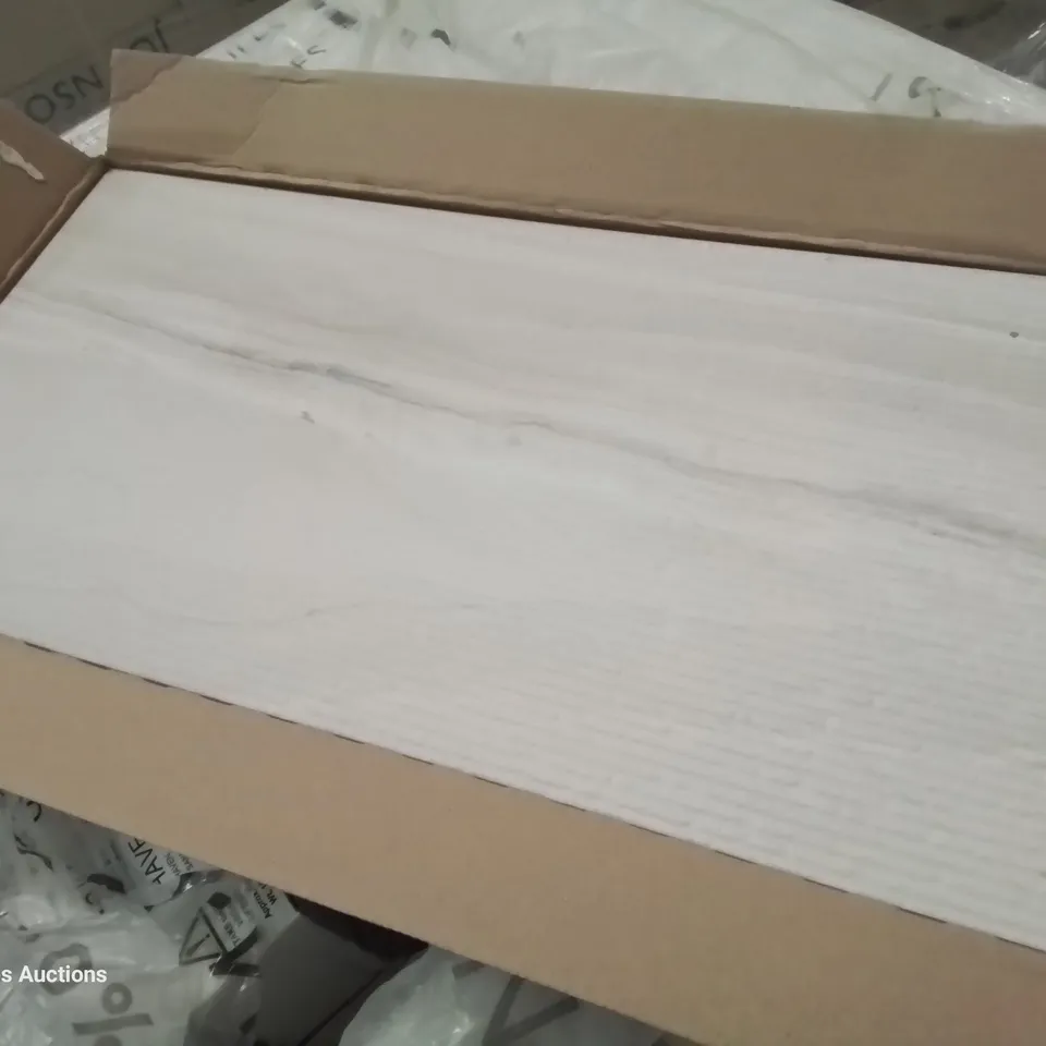 PALLET OF 40 × 5 BRAND NEW JOHNSONS HAVEN SAND DECOR TILES EACH 597 × 297 × 10mm