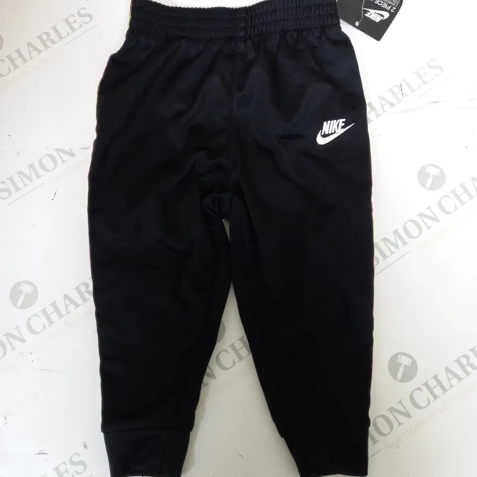 KIDS NIKE TRACKSUIT BOTTOMS SIZE 12M
