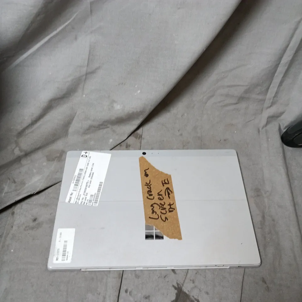 MICROSOFT SURFACE PRO 5 TABLET – I5-7300U, 4GB RAM, 120GB SSD, 12.3IN DISPLAY - CRACKEDF SCREEN