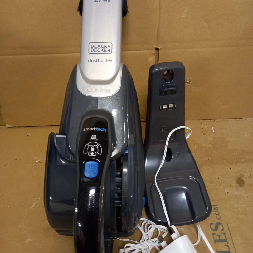 BLACK + DECKER SMARTTECH DUSTBUSTER 