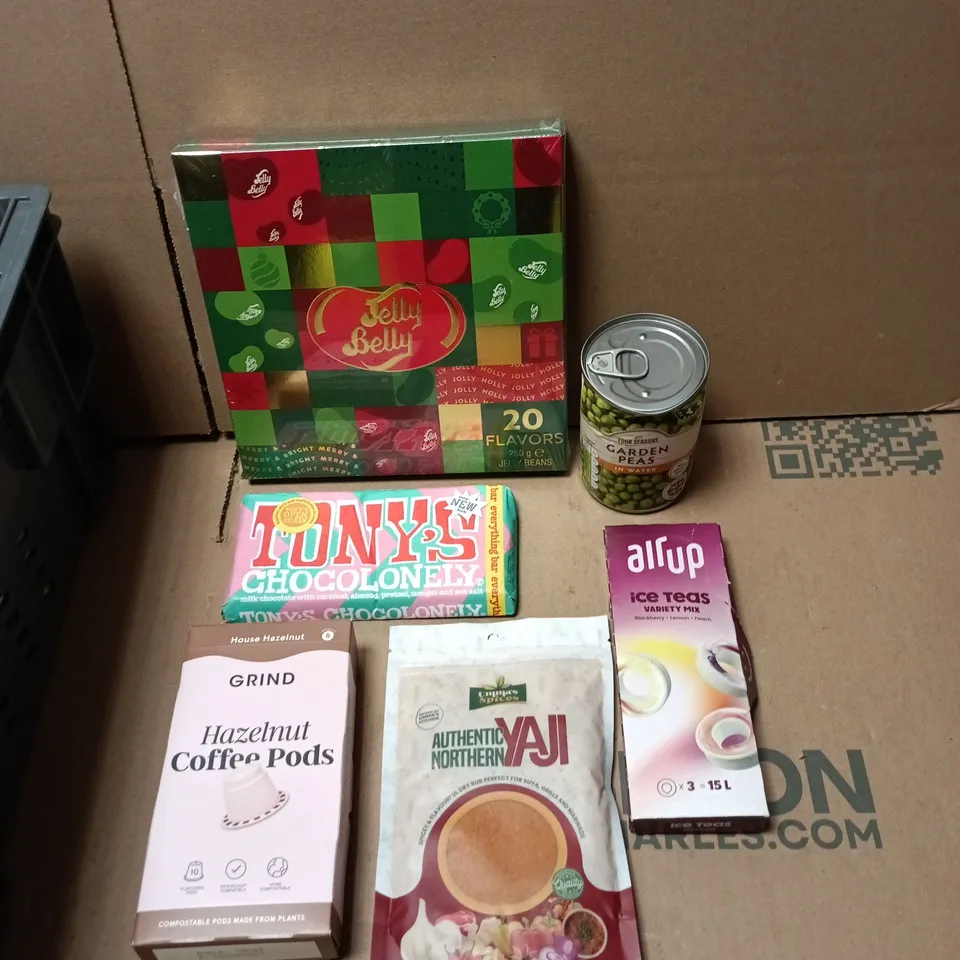 APPROXIMATELY 20 ASSORTED FOOD AND DRINK ITEMS TO INCLUDE - GRIND HAZELNUT COFFEE PODS, GARDEN PEAS AND TONY'S CHOCOLONELY CHOCOLATE BAR